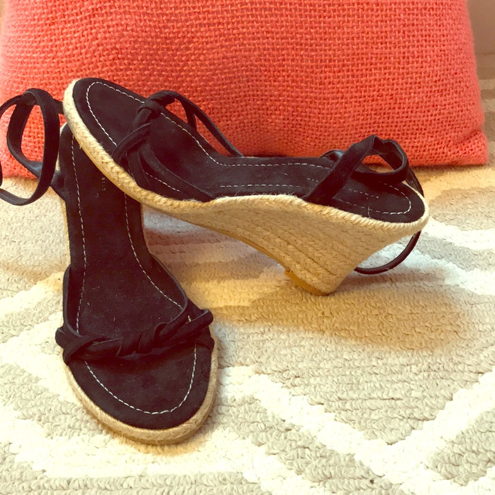 Never worn Banana Republic black suede wedges